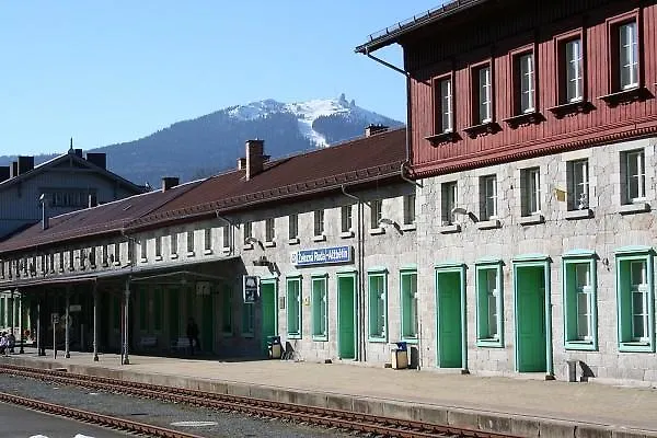 Na Hranici *