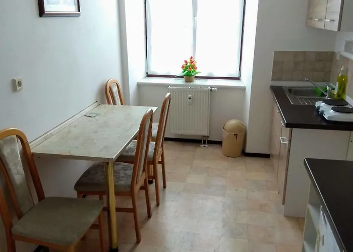 Na Hranici *